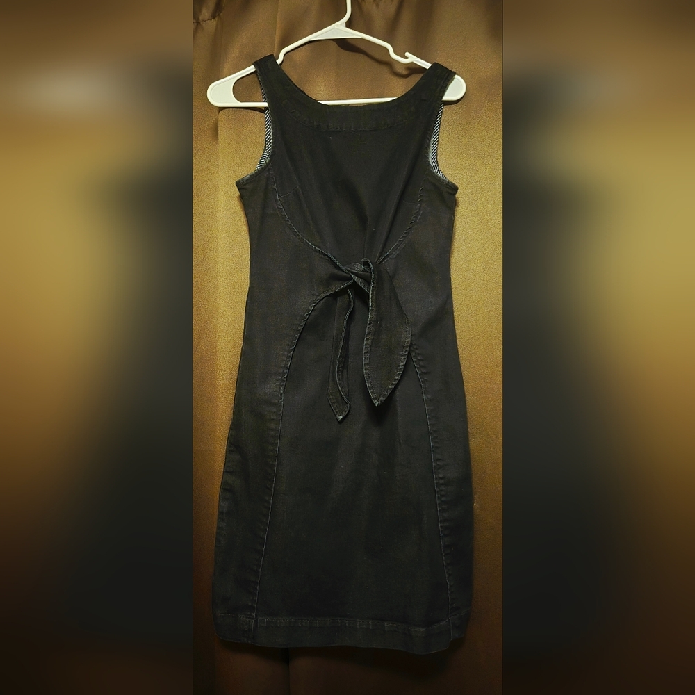HOLDING HORSES Black Sleeveless Dress